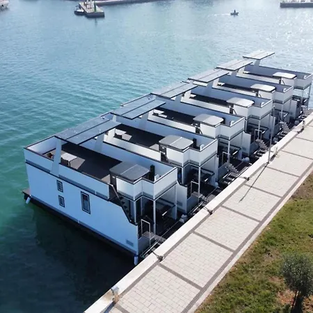 Botel Houseboat With Sea View And Whirlpool