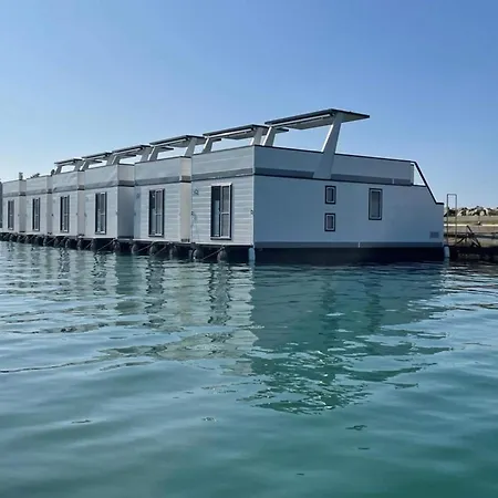 Botel Houseboat With Sea View And Whirlpool