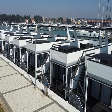 Houseboat With Sea View And Whirlpool Botel
