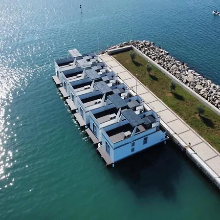 Botel Houseboat With Sea View And Whirlpool Novigrad Istria